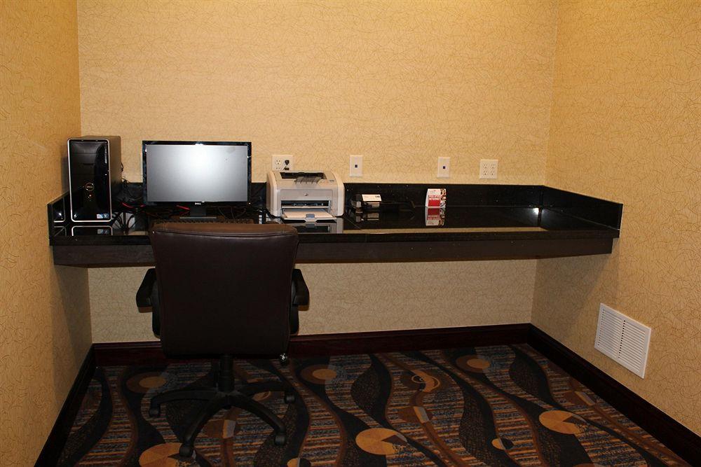 Holiday Inn Express Niles By Ihg Eksteriør billede