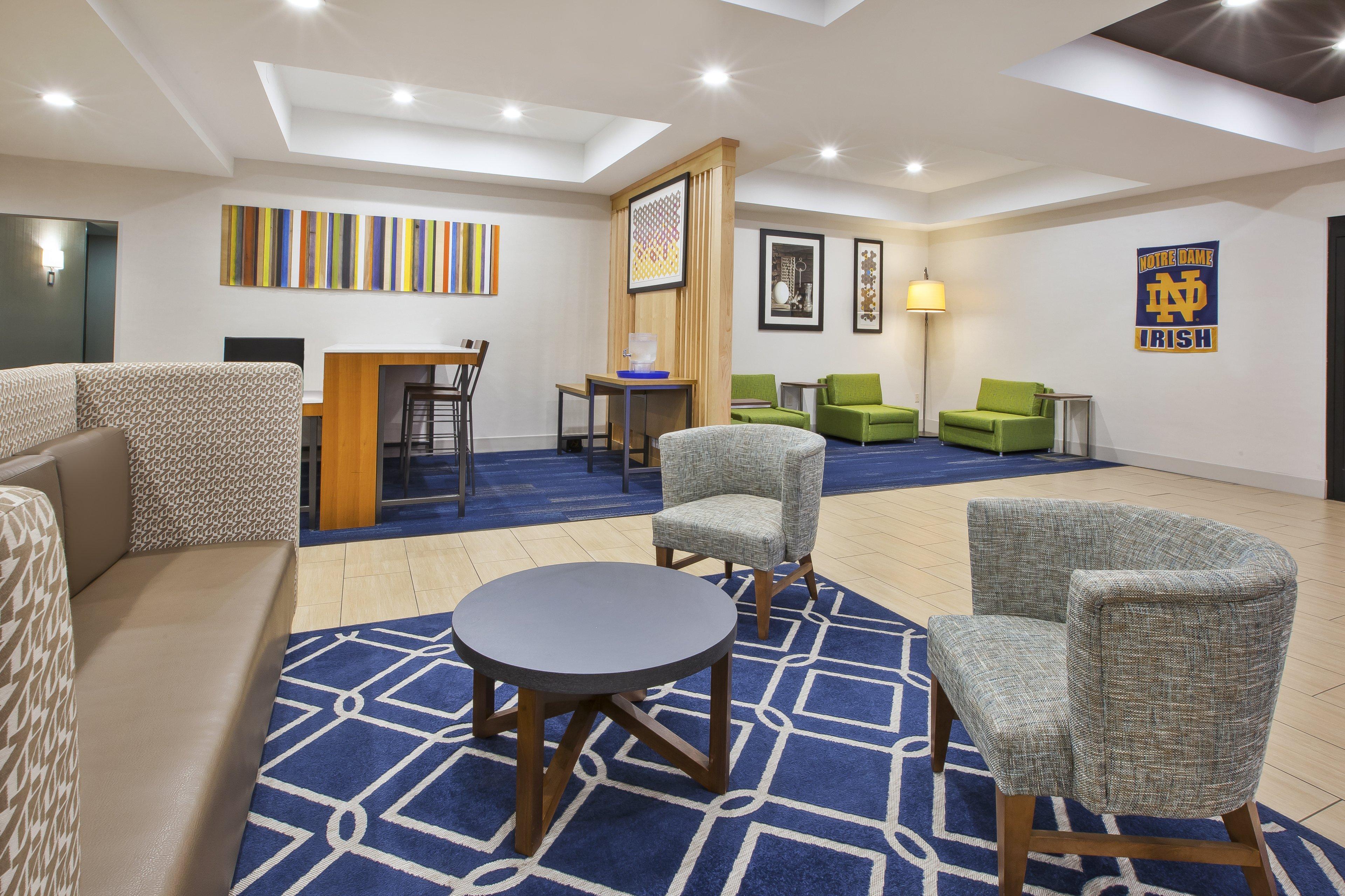Holiday Inn Express Niles By Ihg Eksteriør billede