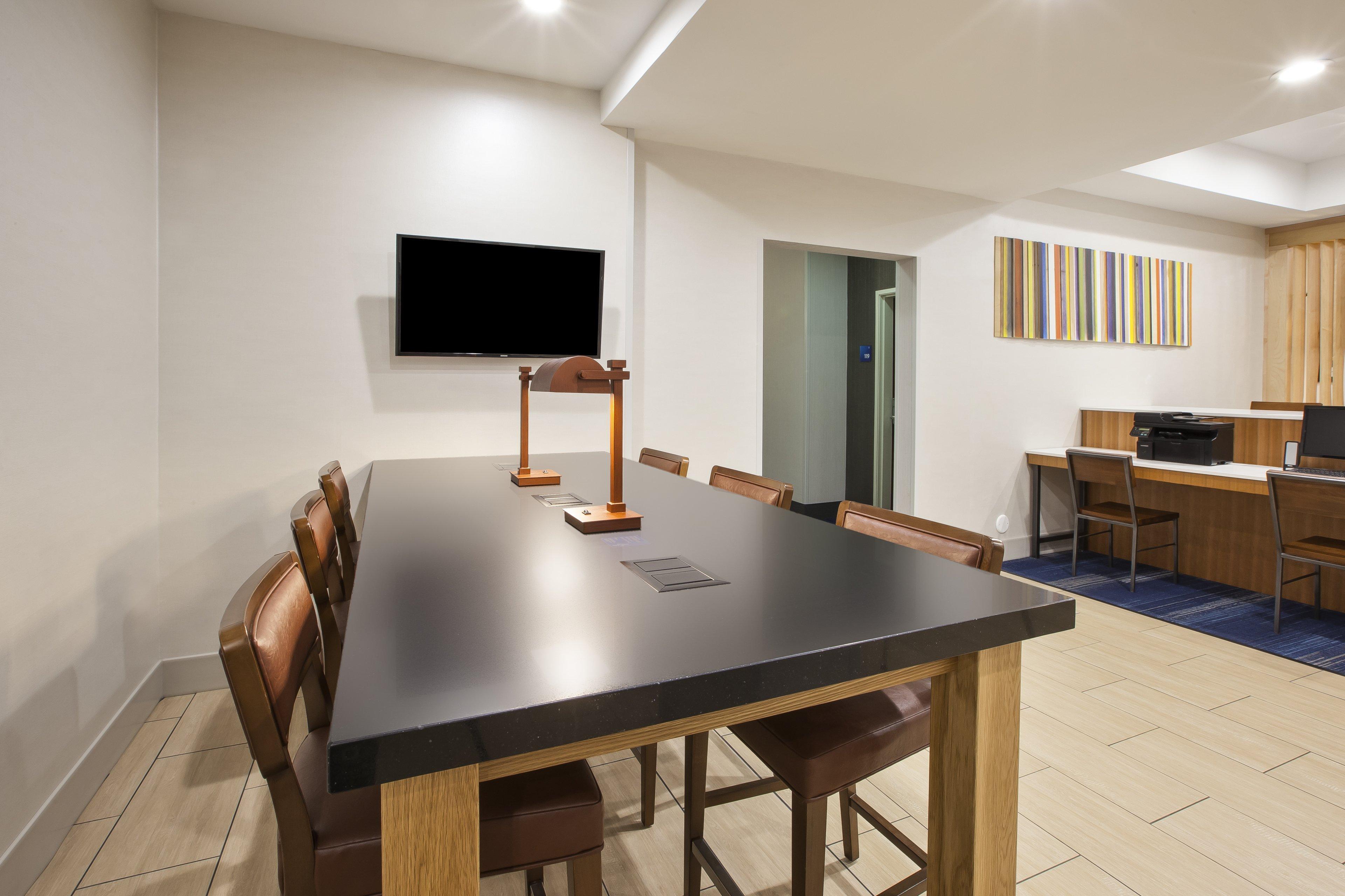 Holiday Inn Express Niles By Ihg Eksteriør billede