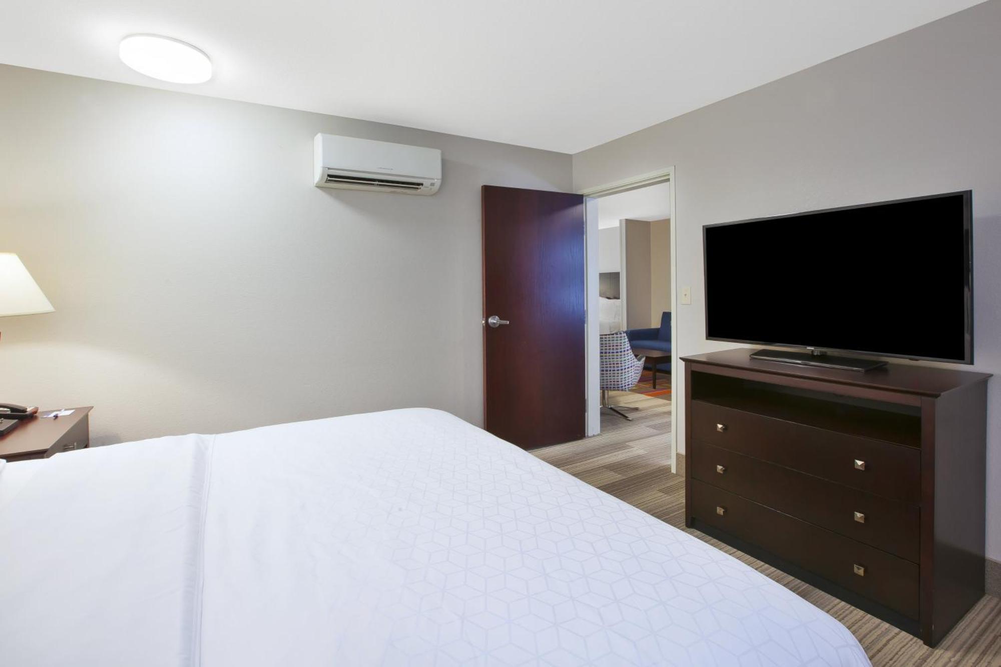 Holiday Inn Express Niles By Ihg Eksteriør billede