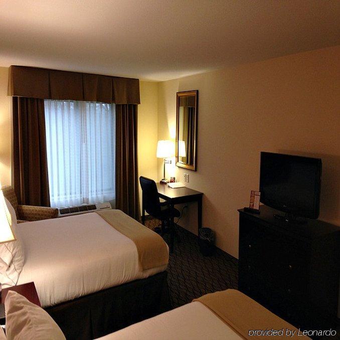 Holiday Inn Express Niles By Ihg Eksteriør billede
